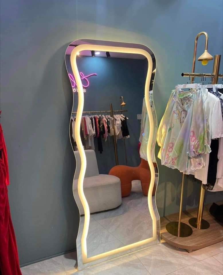 Mẫu gương soi toàn thân Hải Phòng đèn LED